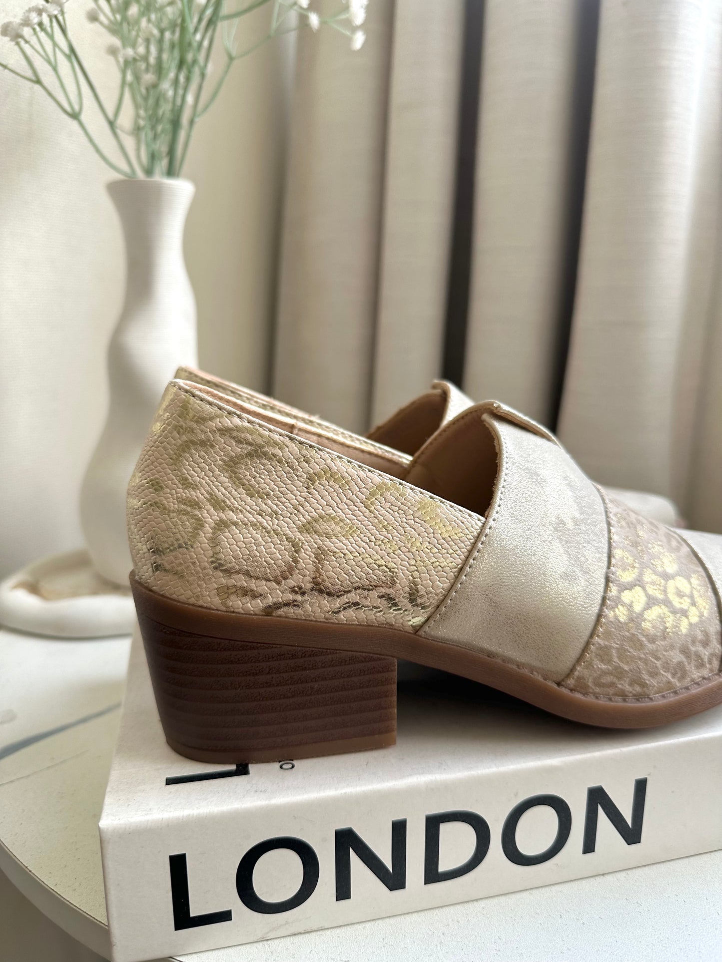 Zapatos Gabi Dorado
